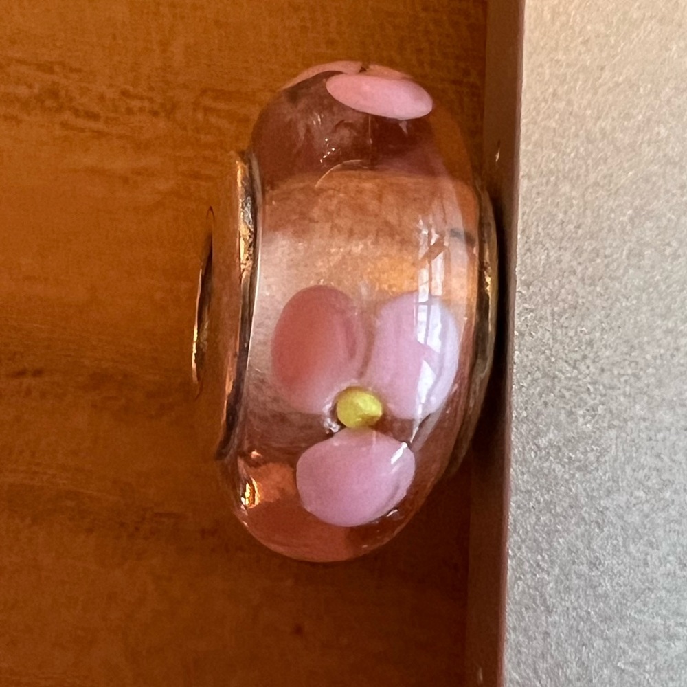 Pandora Glass Charm - pink flowers